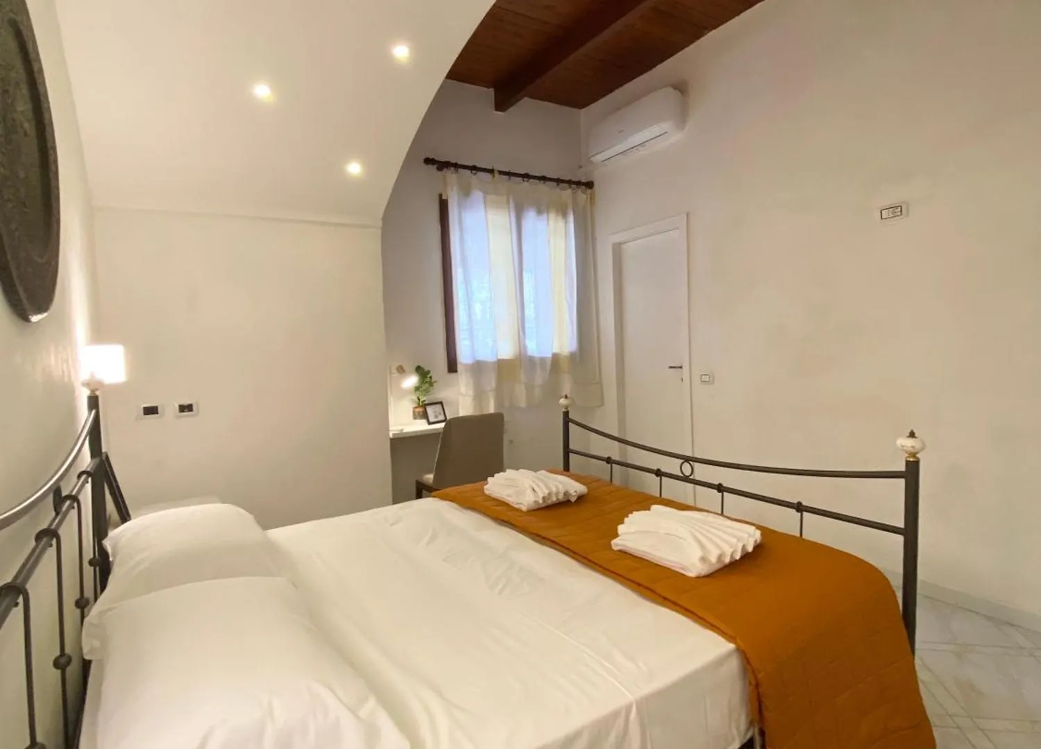 Casa Intera Con Terrazzo Appartement Napels