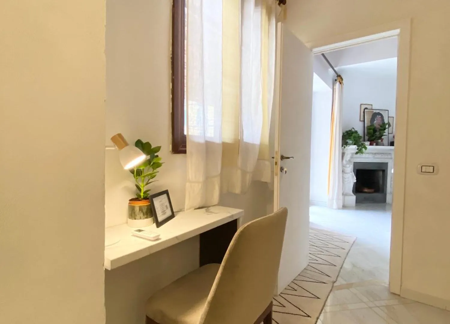 Casa Intera Con Terrazzo Apartment Naples Italy