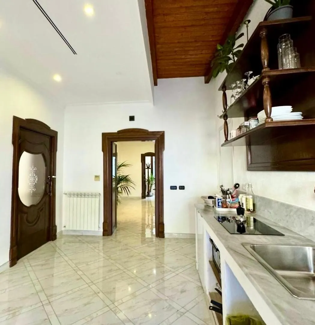 Casa Intera Con Terrazzo Apartment Naples