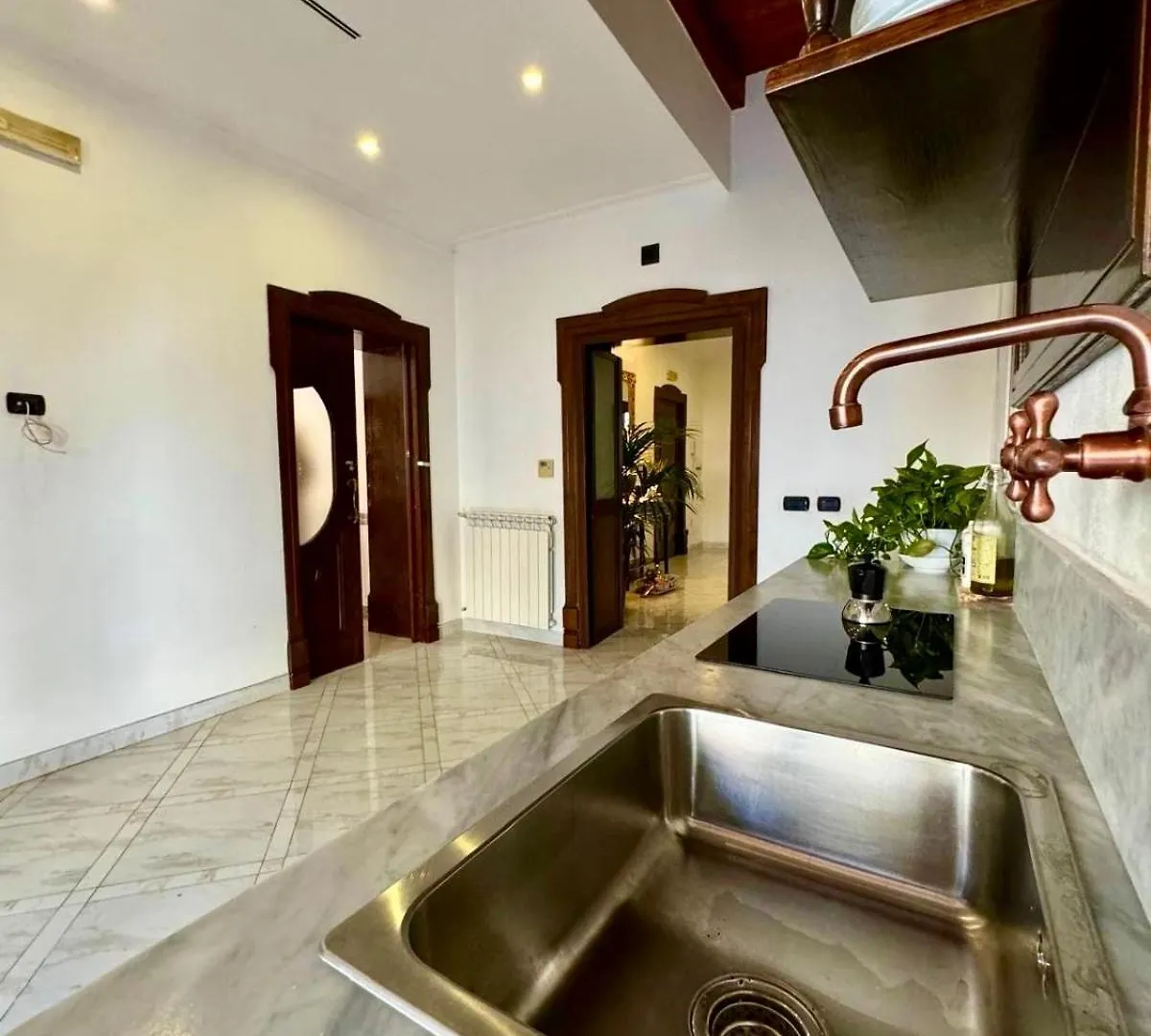 Casa Intera Con Terrazzo Daire Napoli