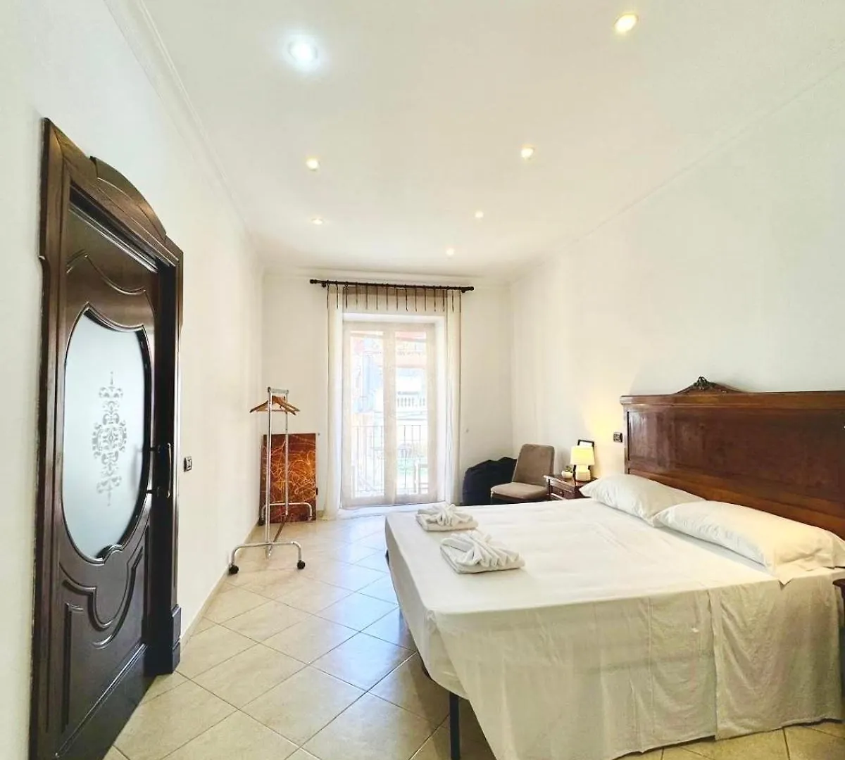Casa Intera Con Terrazzo Apartment Naples 0*,  Italy