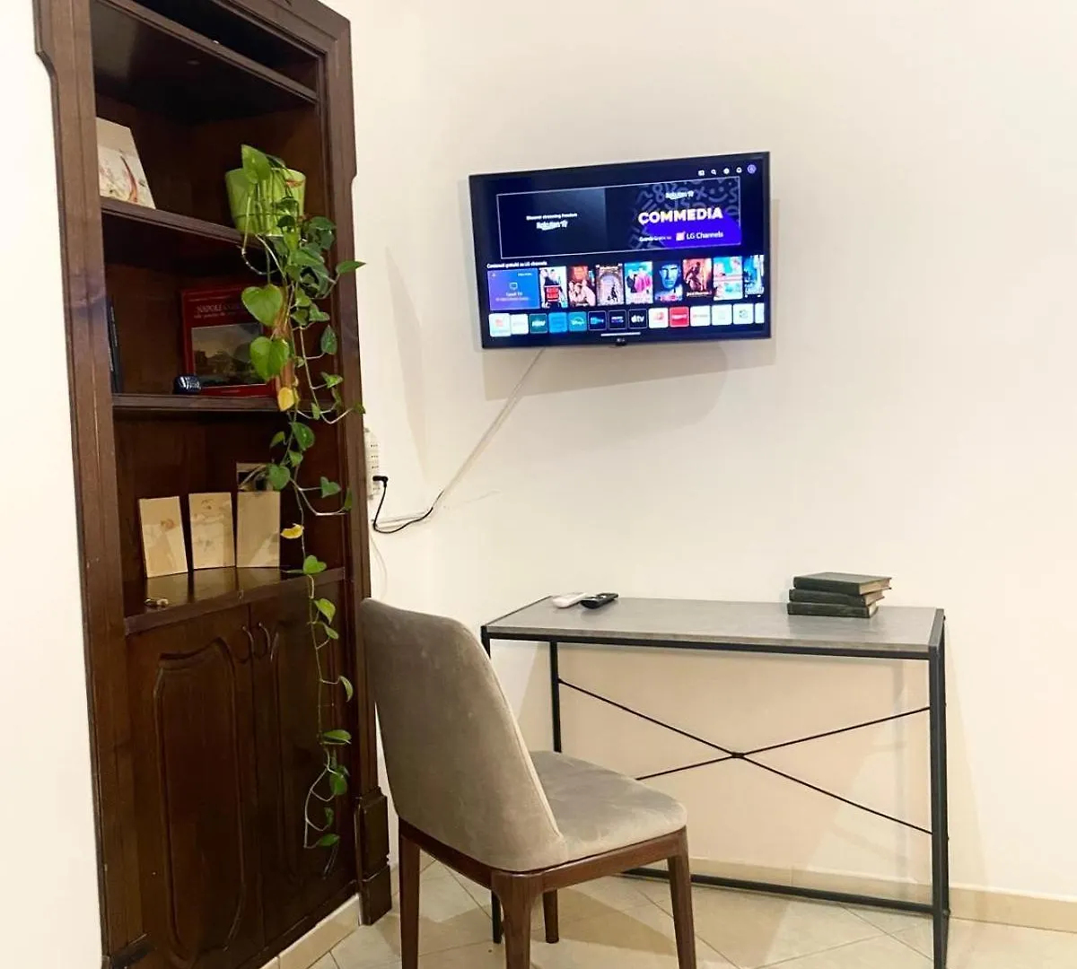 Casa Intera Con Terrazzo Daire Napoli